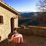 Borgo Storico Cisterna Bauernhof