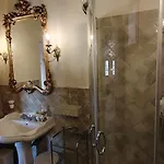 Bauernhof Borgo Storico Cisterna *