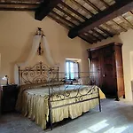Borgo Storico Cisterna *