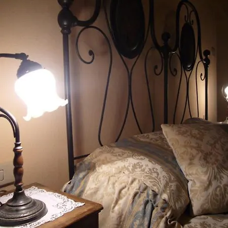 בית חווה Borgo Storico Cisterna *