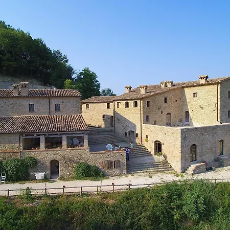 Borgo Storico Cisterna Feriegård