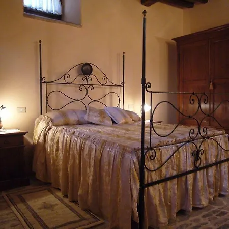 בית חווה Borgo Storico Cisterna