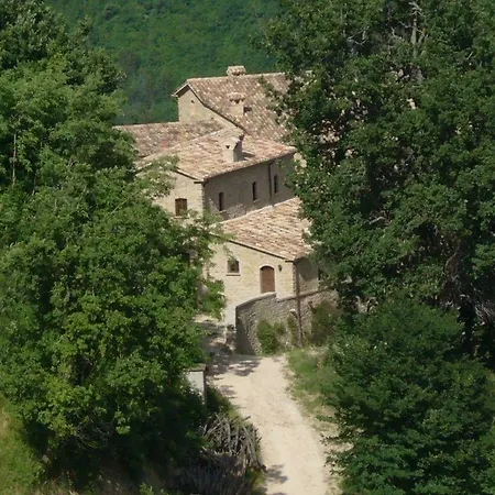Borgo Storico Cisterna Feriegård