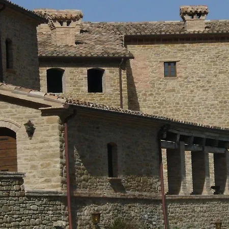 Borgo Storico Cisterna בית חווה