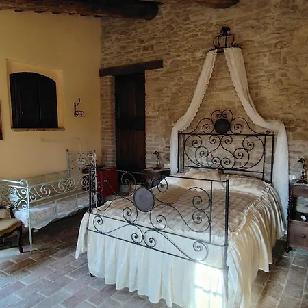 Borgo Storico Cisterna * Macerata Feltria