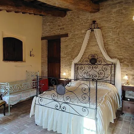Borgo Storico Cisterna *