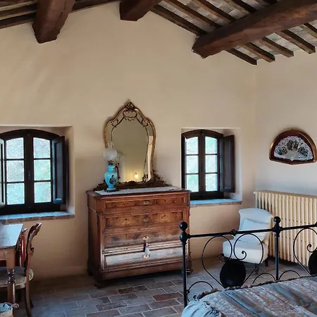 Borgo Storico Cisterna Macerata Feltria